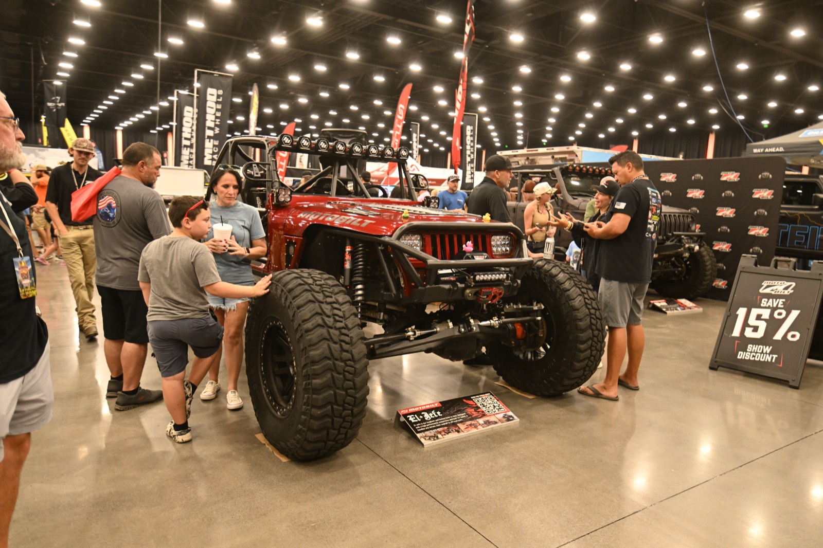 El Jefe rock crawler on the indoor show floor